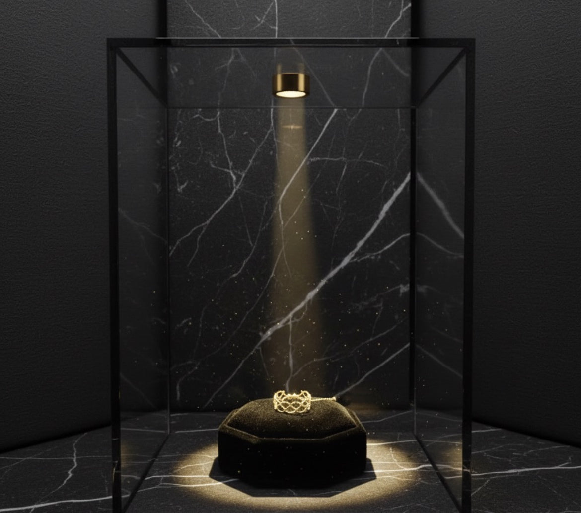 18K Lace-Style Ring for Women – Delicate Shine (18K Yellow)